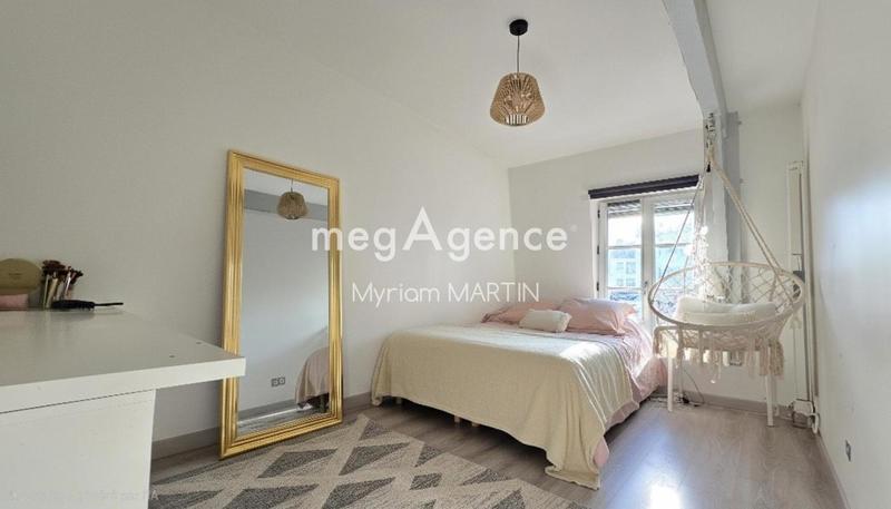 Maison - 232 m² - 9 pièces