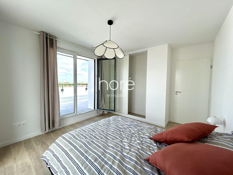 Appartement - 90 m² - 4 pièces