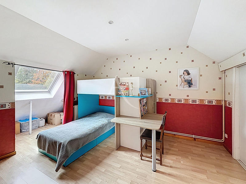 Maison - 104 m² - 6 pièces