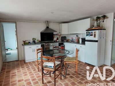 Maison - 220 m² - 5 pièces