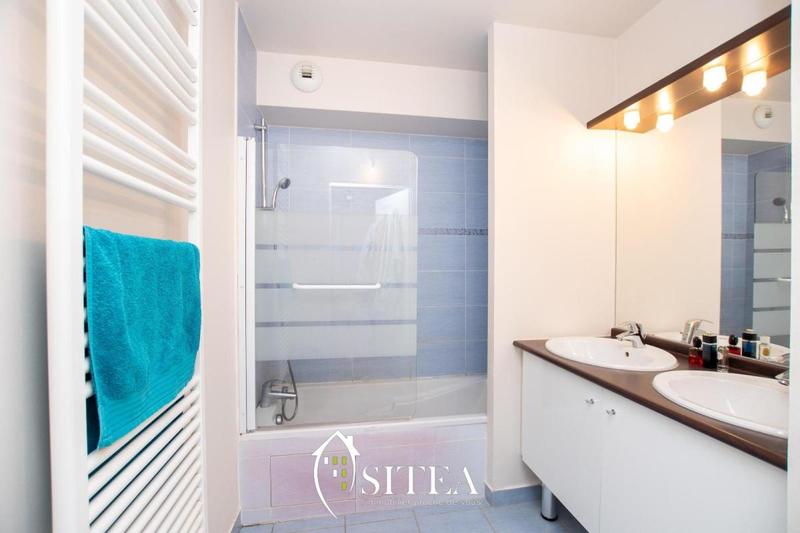 Appartement - 79 m² - 4 pièces