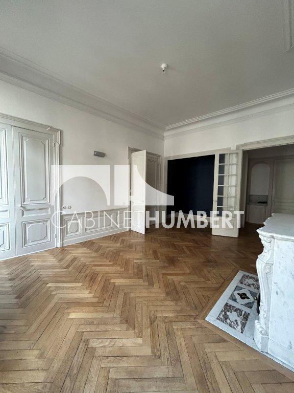 Appartement - 140 m² - 4 pièces