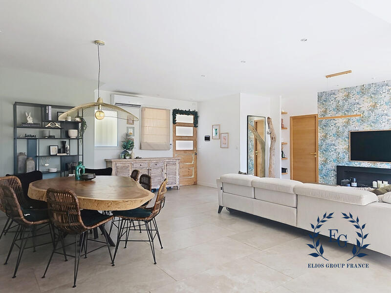 Maison - 152 m² - 6 pièces