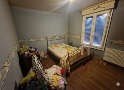 Maison - 214 m² - 12 pièces