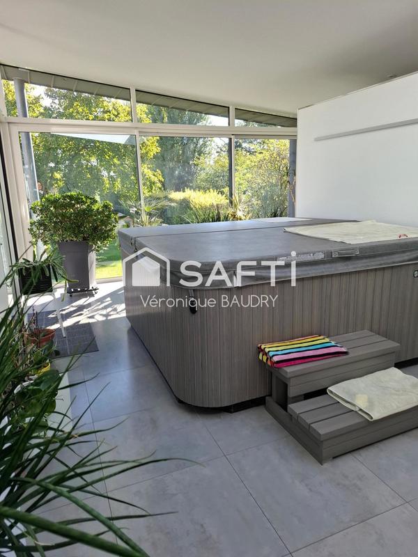 Maison - 200 m² - 6 pièces