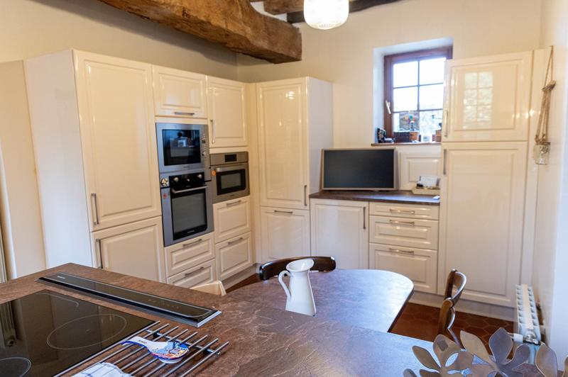 Propriété - 223 m² - 7 pièces