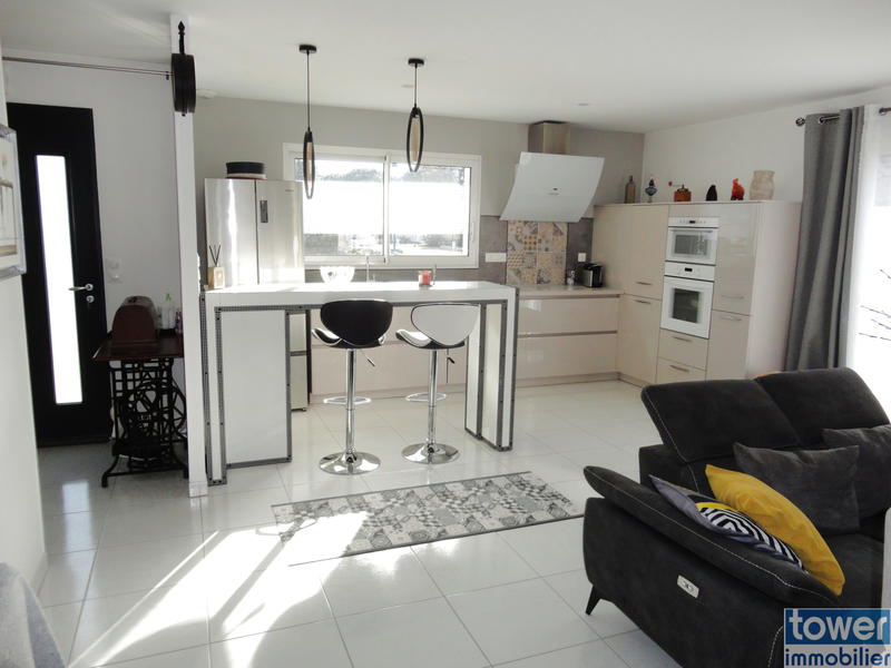 Maison - 102 m² - 4 pièces