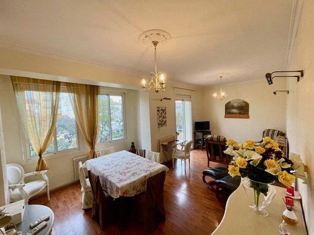 Maison - 295 m² - 4 pièces