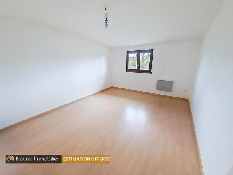 Maison - 177 m² - 8 pièces