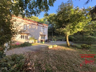 Maison - 138 m² - 5 pièces