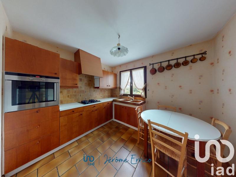 Maison - 95 m² - 5 pièces