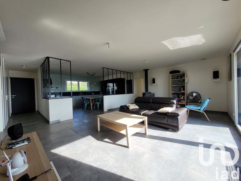 Maison - 137 m² - 5 pièces