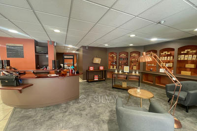 Local commercial - 114 m²