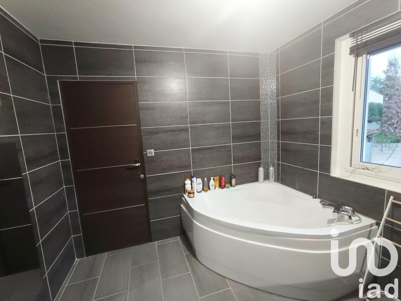 Maison - 171 m² - 6 pièces