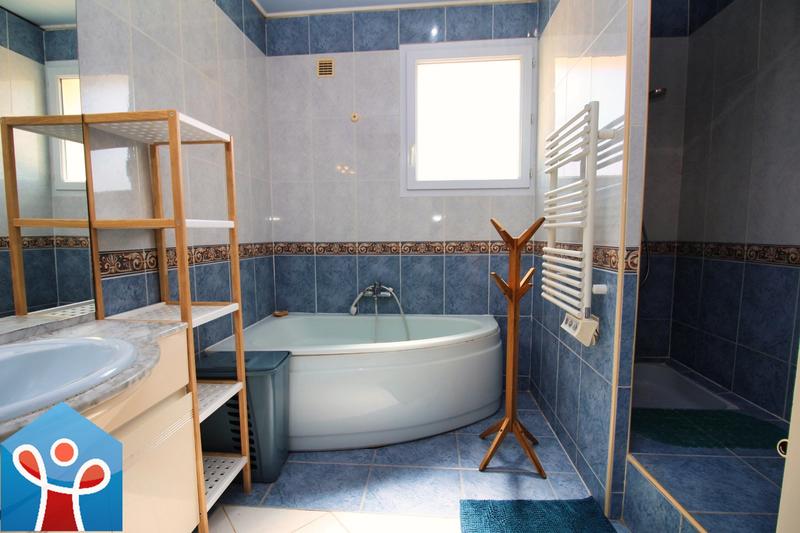 Maison - 123 m² - 5 pièces