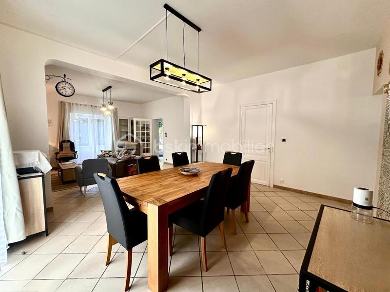 Maison - 291 m² - 11 pièces