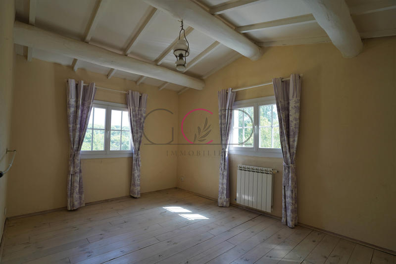 Villa - 235 m² - 9 pièces