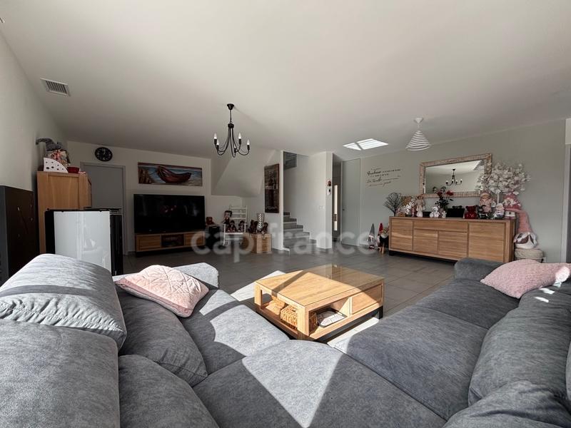 Maison - 140 m² - 6 pièces