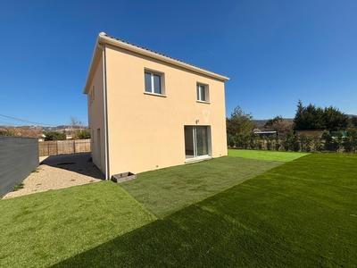 Maison - 101 m² - 4 pièces