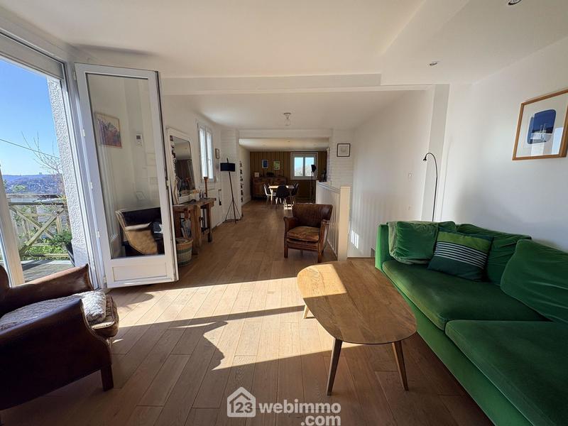 Maison - 137 m² - 6 pièces