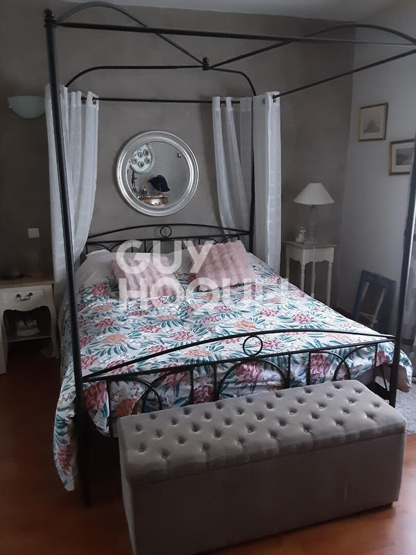 Maison - 200 m² - 7 pièces