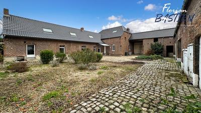 Corps de ferme - 234 m² - 8 pièces