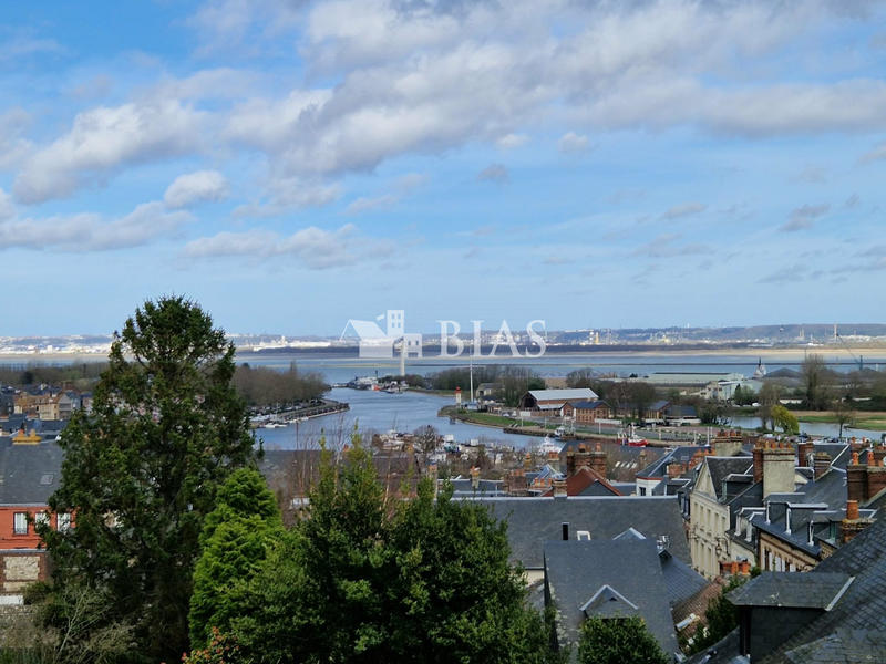 Maison - 105 m² - 7 pièces