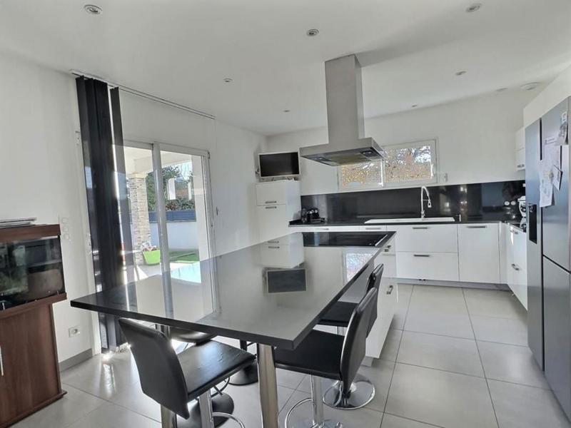 Maison - 177 m² - 5 pièces