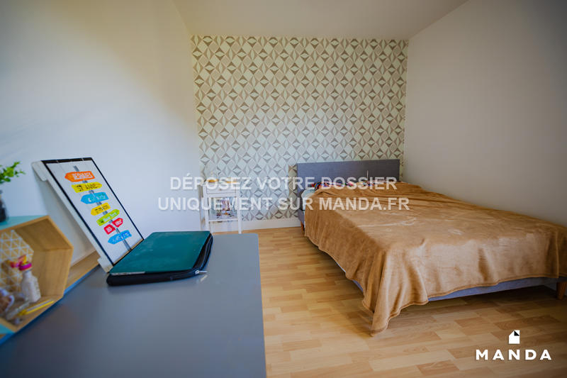 Chambre - 10 m² - 5 pièces
