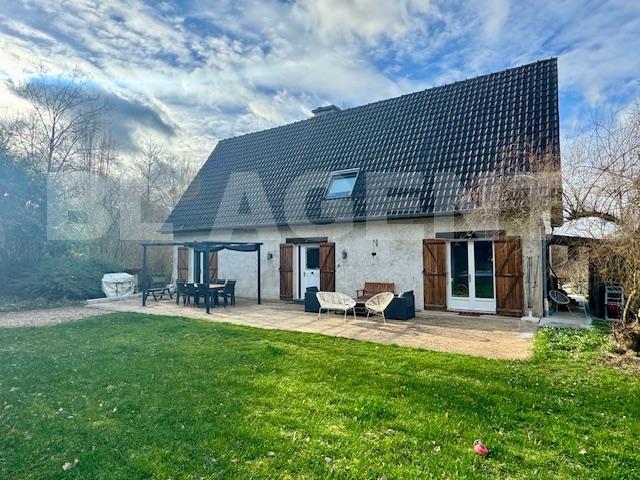 Maison - 205 m² - 6 pièces