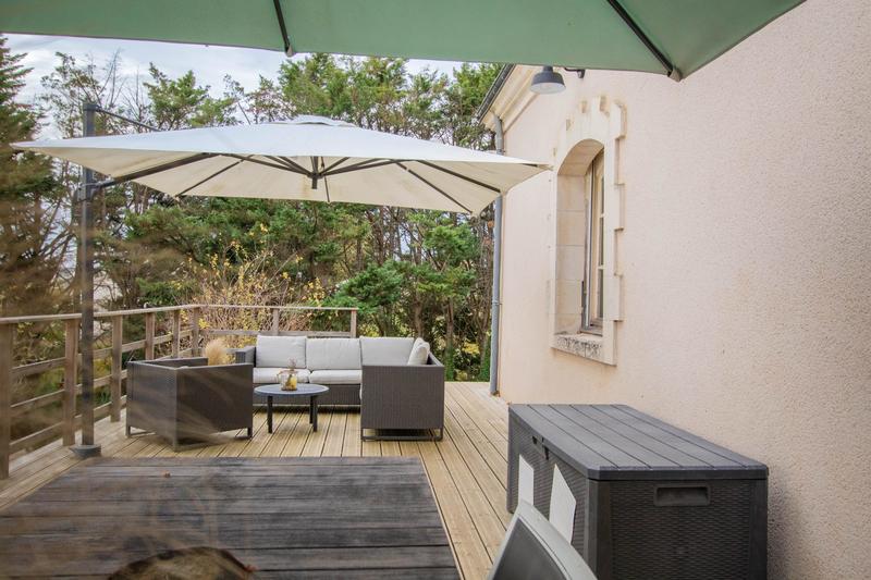 Maison - 279 m² - 8 pièces