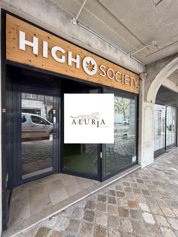 Local commercial - 47 m² - 3 pièces