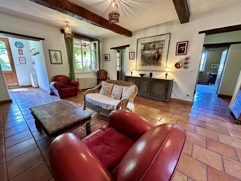 Maison - 380 m² - 10 pièces