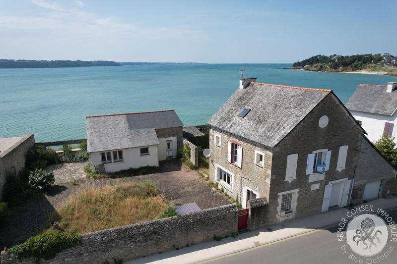 Maison - 207 m² - 7 pièces