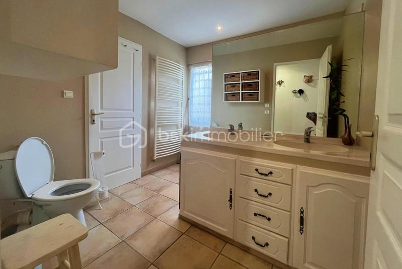 Maison - 265 m² - 13 pièces