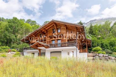 Châlet - 228 m² - 10 pièces