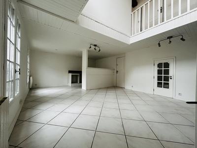 Appartement - 82 m² - 3 pièces