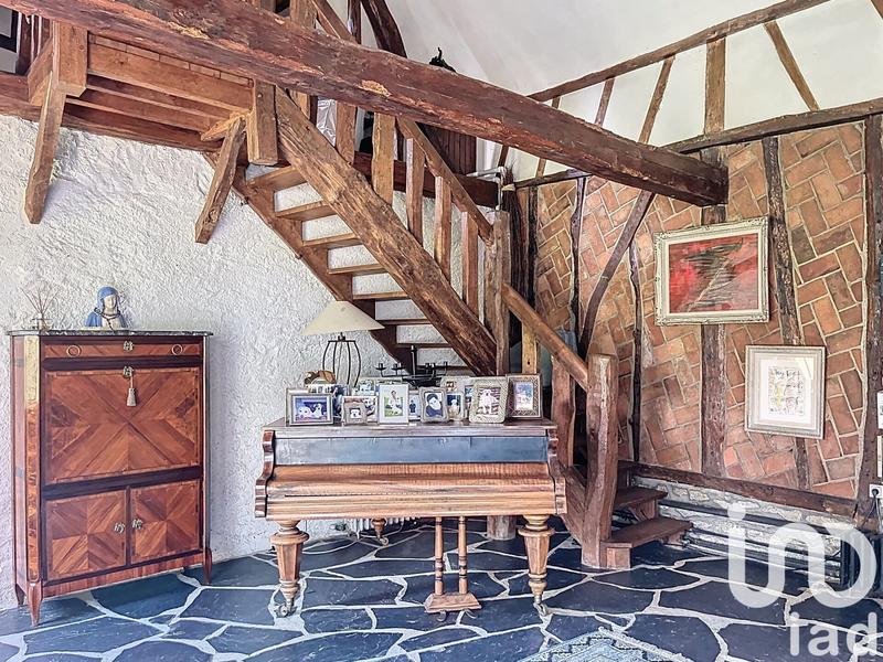 Maison - 244 m² - 5 pièces