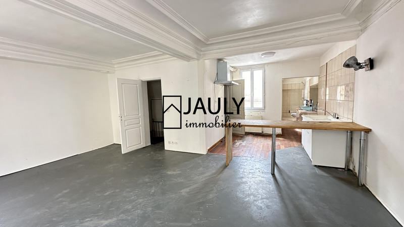 Local commercial - 200 m² - 5 pièces