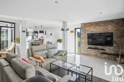 Maison - 282 m² - 5 pièces