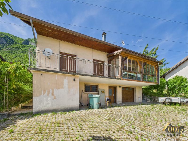 Maison - 136 m² - 7 pièces