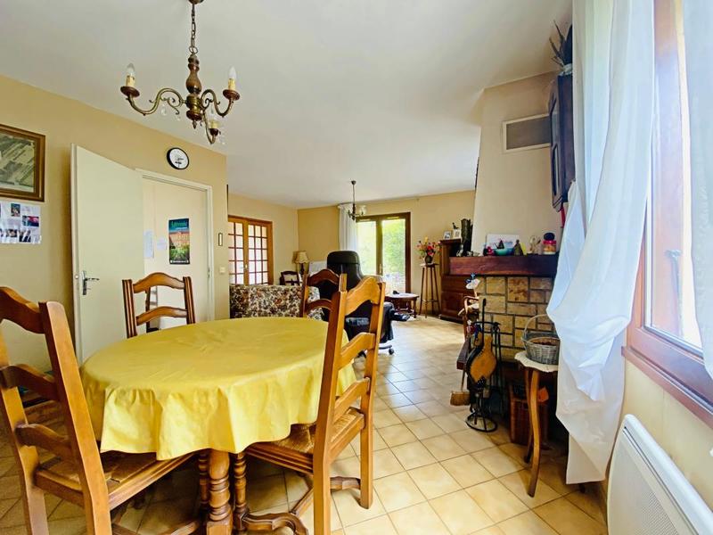 Maison - 180 m² - 5 pièces