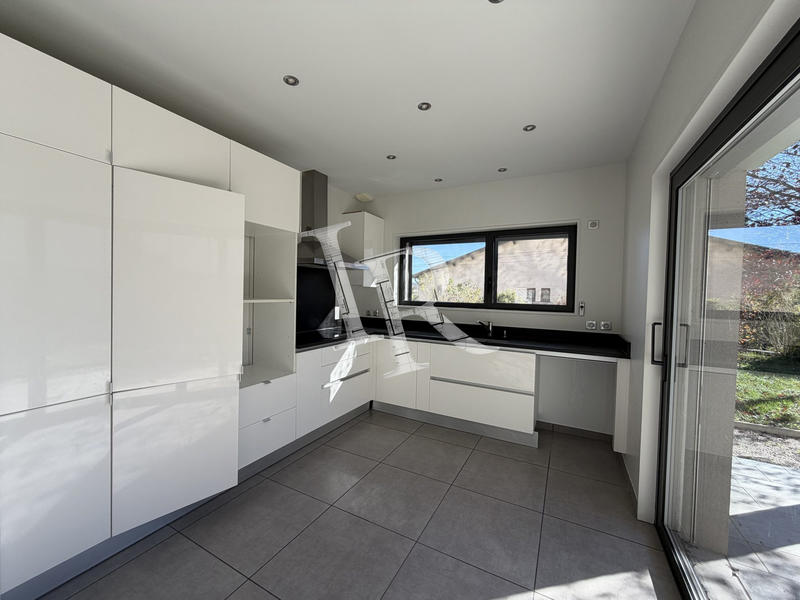 Appartement - 130 m² - 5 pièces