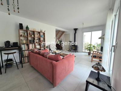 Maison - 93 m² - 5 pièces