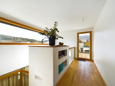 Villa - 233 m² - 8 pièces