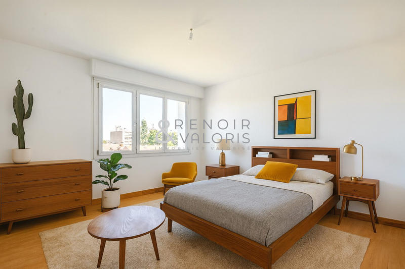 Appartement - 100 m² - 5 pièces