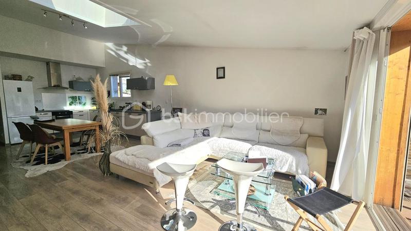 Appartement - 82 m² - 3 pièces