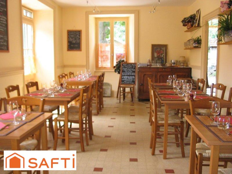 Maison - 230 m² - 8 pièces