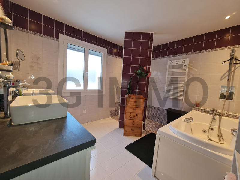 Maison - 132 m² - 5 pièces