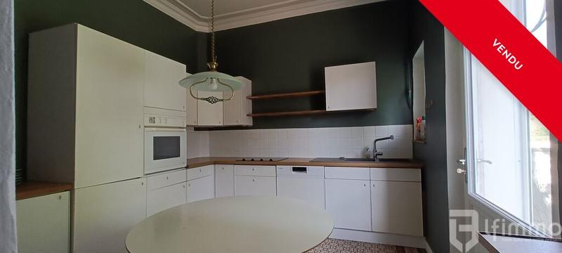 Maison bourgeoise - 217 m² - 8 pièces